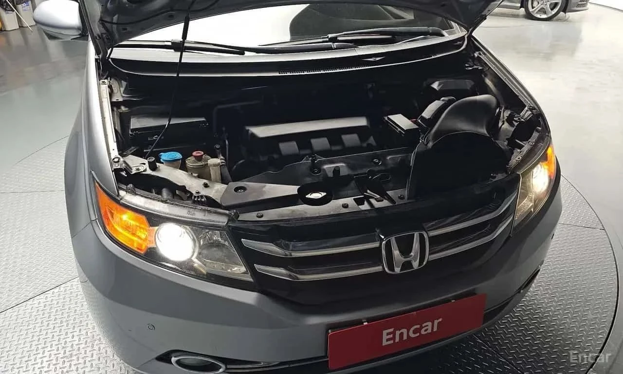 Honda Odyssey, снимка 6 - Автомобили и джипове - 56688074