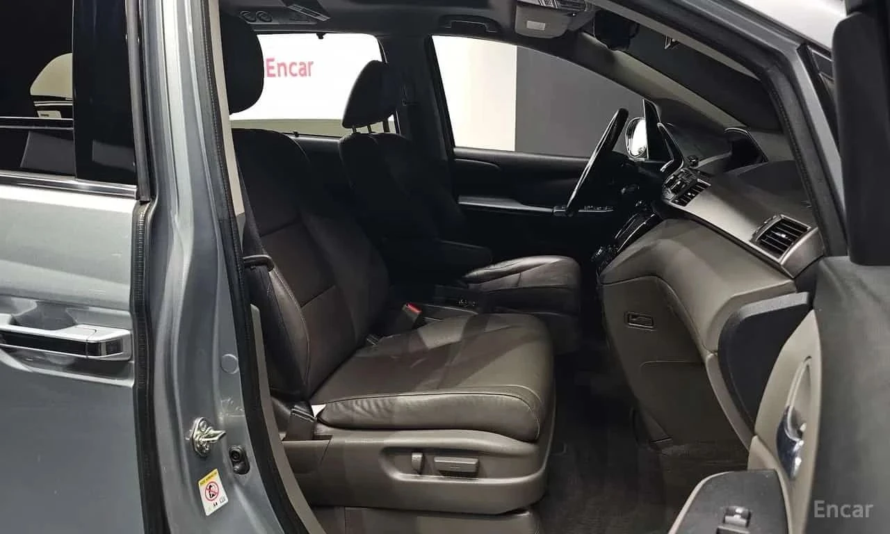 Honda Odyssey, снимка 10 - Автомобили и джипове - 56688074