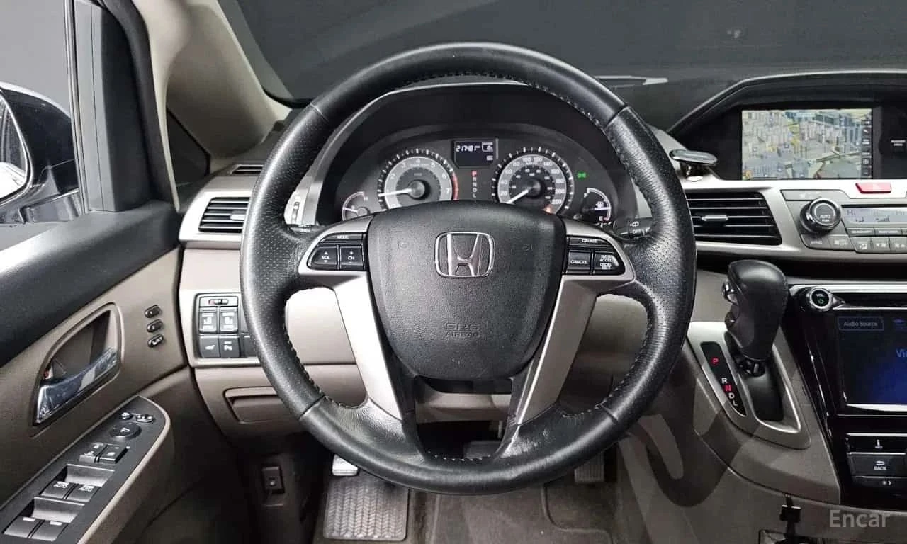 Honda Odyssey, снимка 13 - Автомобили и джипове - 56688074