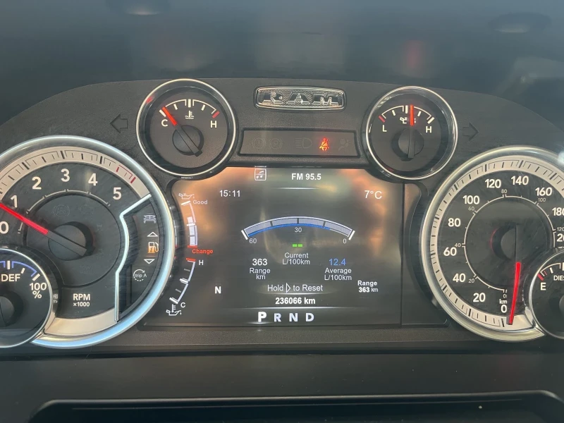 Dodge RAM 1500 Laramie EcoDiesel 3.0, снимка 3 - Автомобили и джипове - 52500514