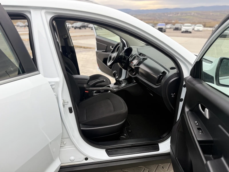 Kia Sportage 1.7crdi 116 ks СОБСТВЕН ЛИЗИНГ !!!, снимка 11 - Автомобили и джипове - 52654899