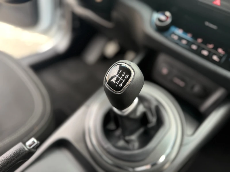 Kia Sportage 1.7crdi 116 ks СОБСТВЕН ЛИЗИНГ !!!, снимка 13 - Автомобили и джипове - 52654899