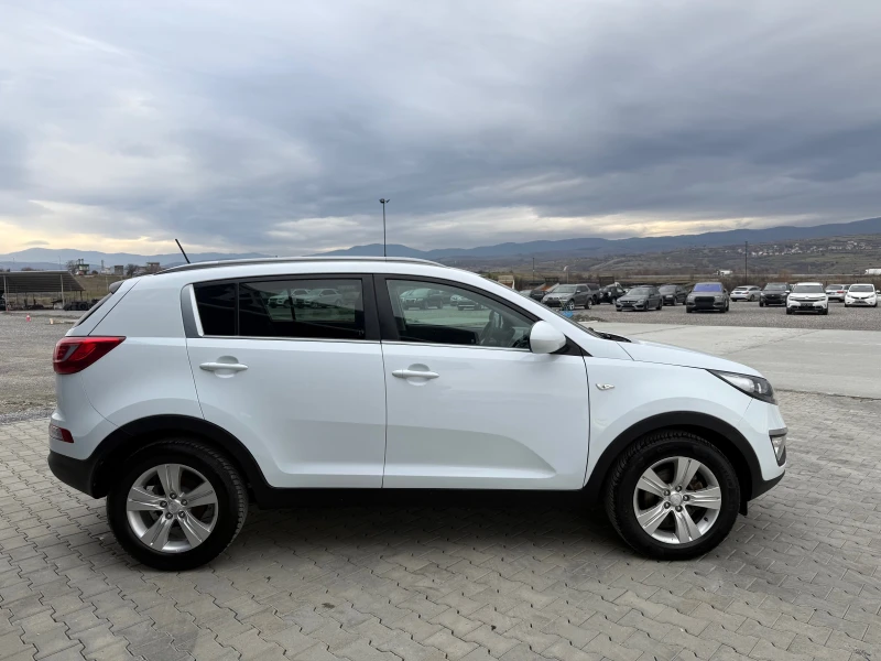 Kia Sportage 1.7crdi 116 ks СОБСТВЕН ЛИЗИНГ !!!, снимка 4 - Автомобили и джипове - 52654899