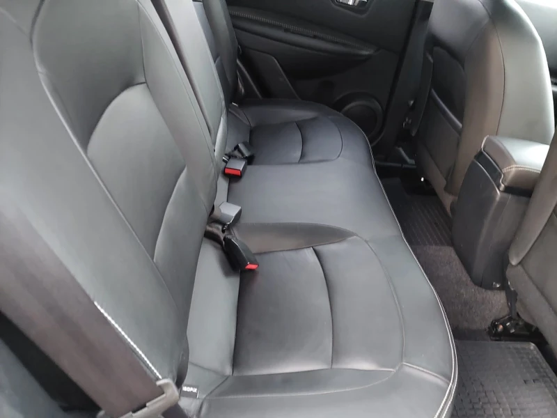 Nissan Qashqai 2.0 4х4 135000km НОВ, снимка 13 - Автомобили и джипове - 53358429