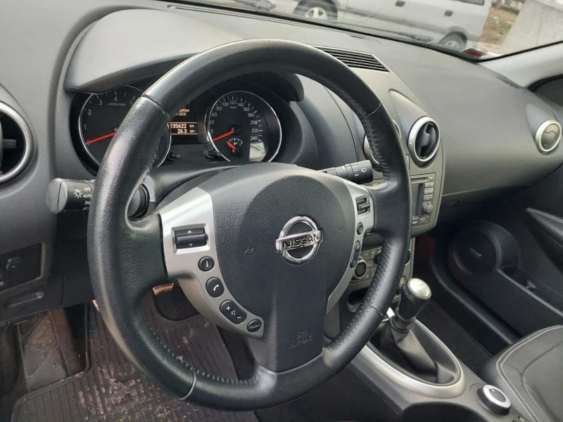 Nissan Qashqai 2.0 4х4 135000km НОВ, снимка 8 - Автомобили и джипове - 53358429