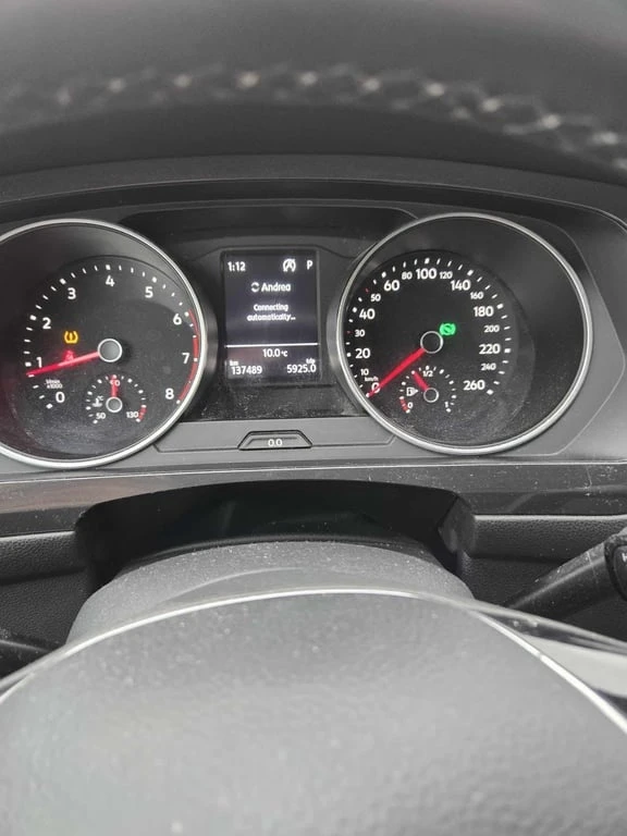 VW Tiguan * Trendline * CARFAX * ПРЕДСТАВИТЕЛСТВО * ПОДГРЕВ, снимка 8 - Автомобили и джипове - 53305009