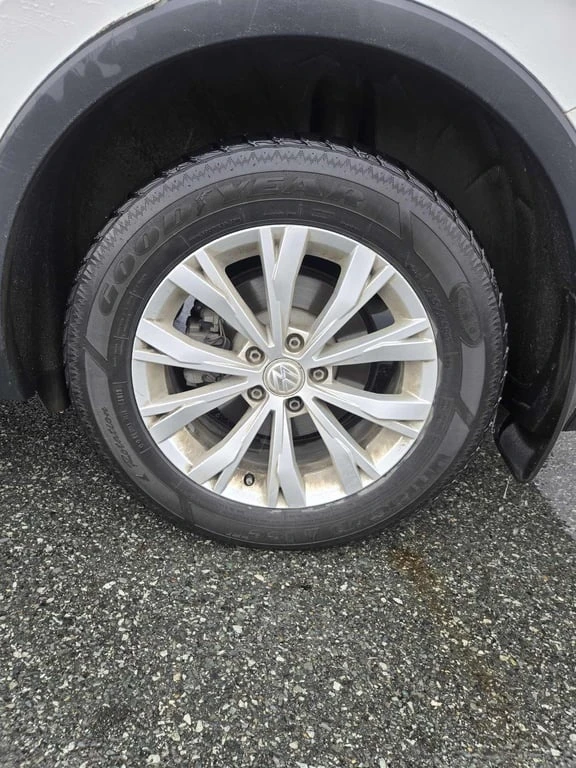 VW Tiguan * Trendline * CARFAX * ПРЕДСТАВИТЕЛСТВО * ПОДГРЕВ, снимка 7 - Автомобили и джипове - 53305009