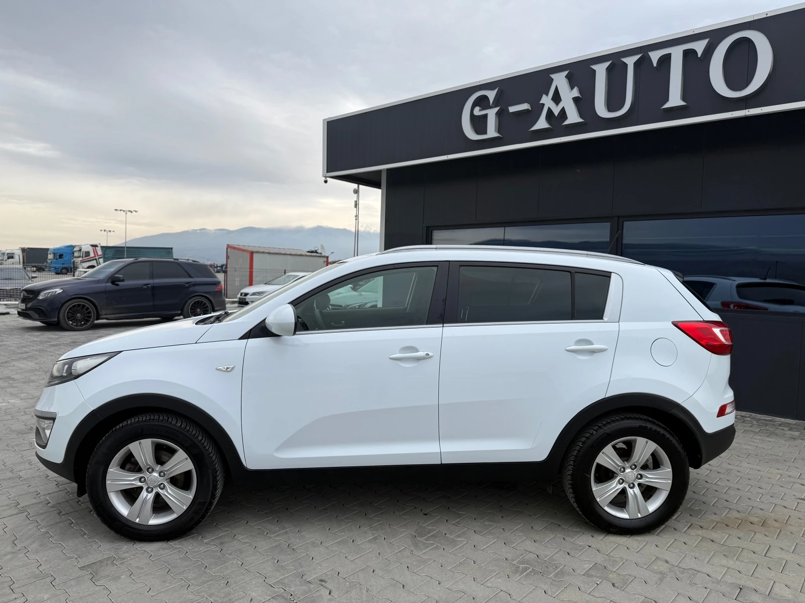 Kia Sportage 1.7crdi 116 ks СОБСТВЕН ЛИЗИНГ !!! - изображение 8