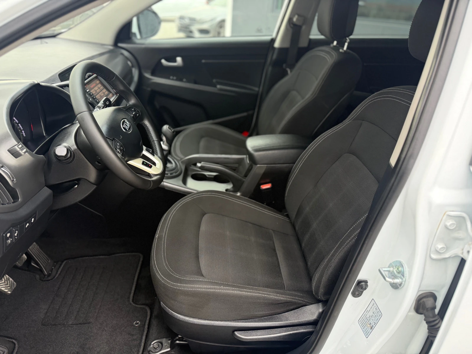 Kia Sportage 1.7crdi 116 ks СОБСТВЕН ЛИЗИНГ !!! - изображение 9