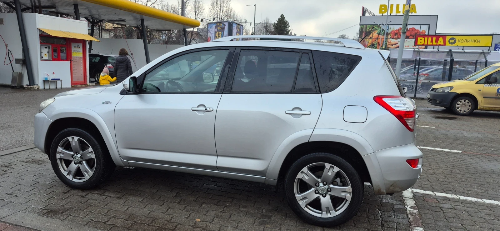 Toyota Rav4  - изображение 4