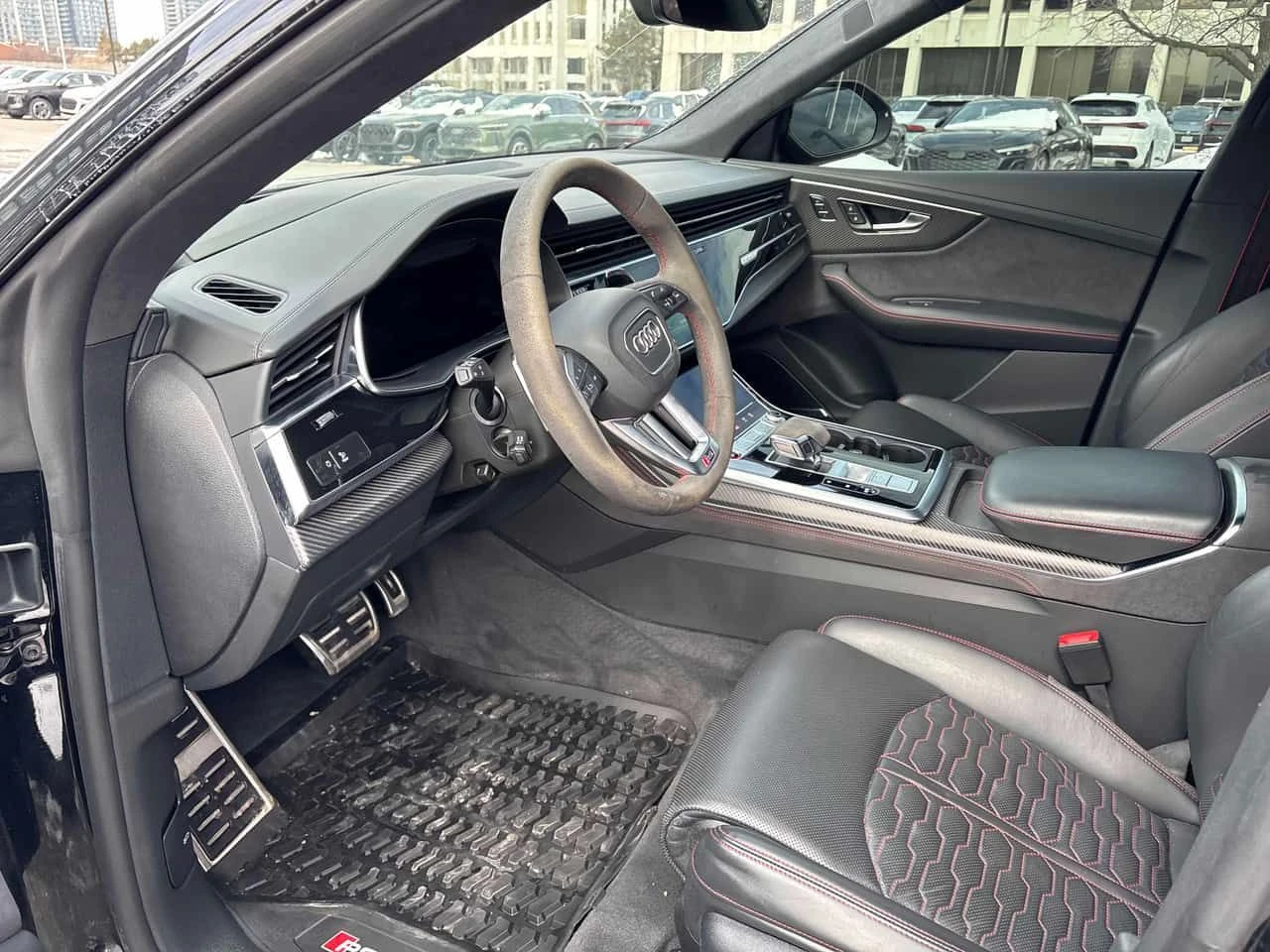 Audi RSQ8 * ДИСТРОНИК * 360 * ПРЕДСТАВИТЕЛСТВО * ОБДУХВАНЕ, снимка 5 - Автомобили и джипове - 53891753