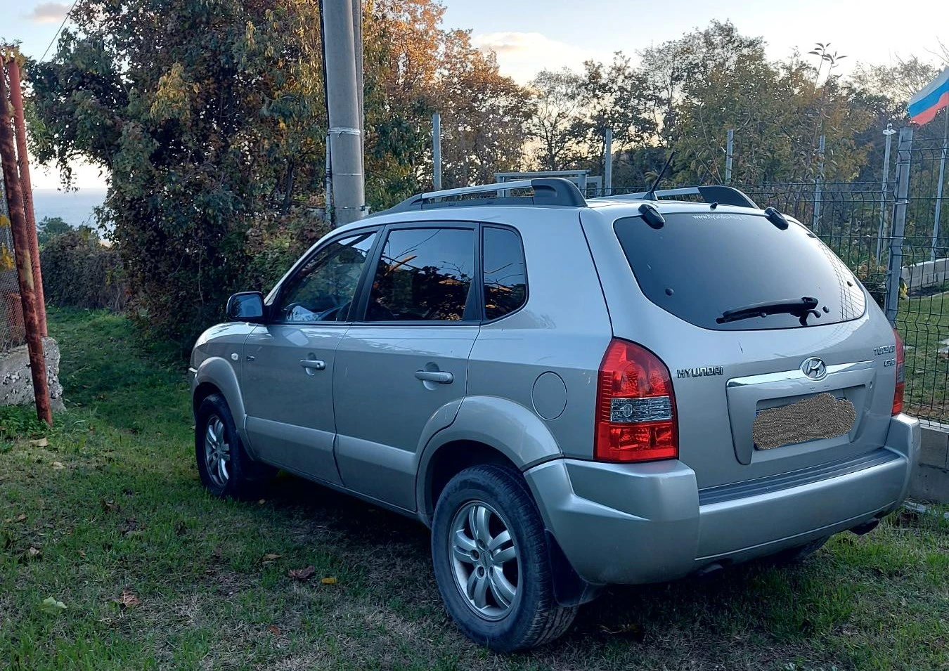 Hyundai Tucson CRDi, снимка 3 - Автомобили и джипове - 53895235