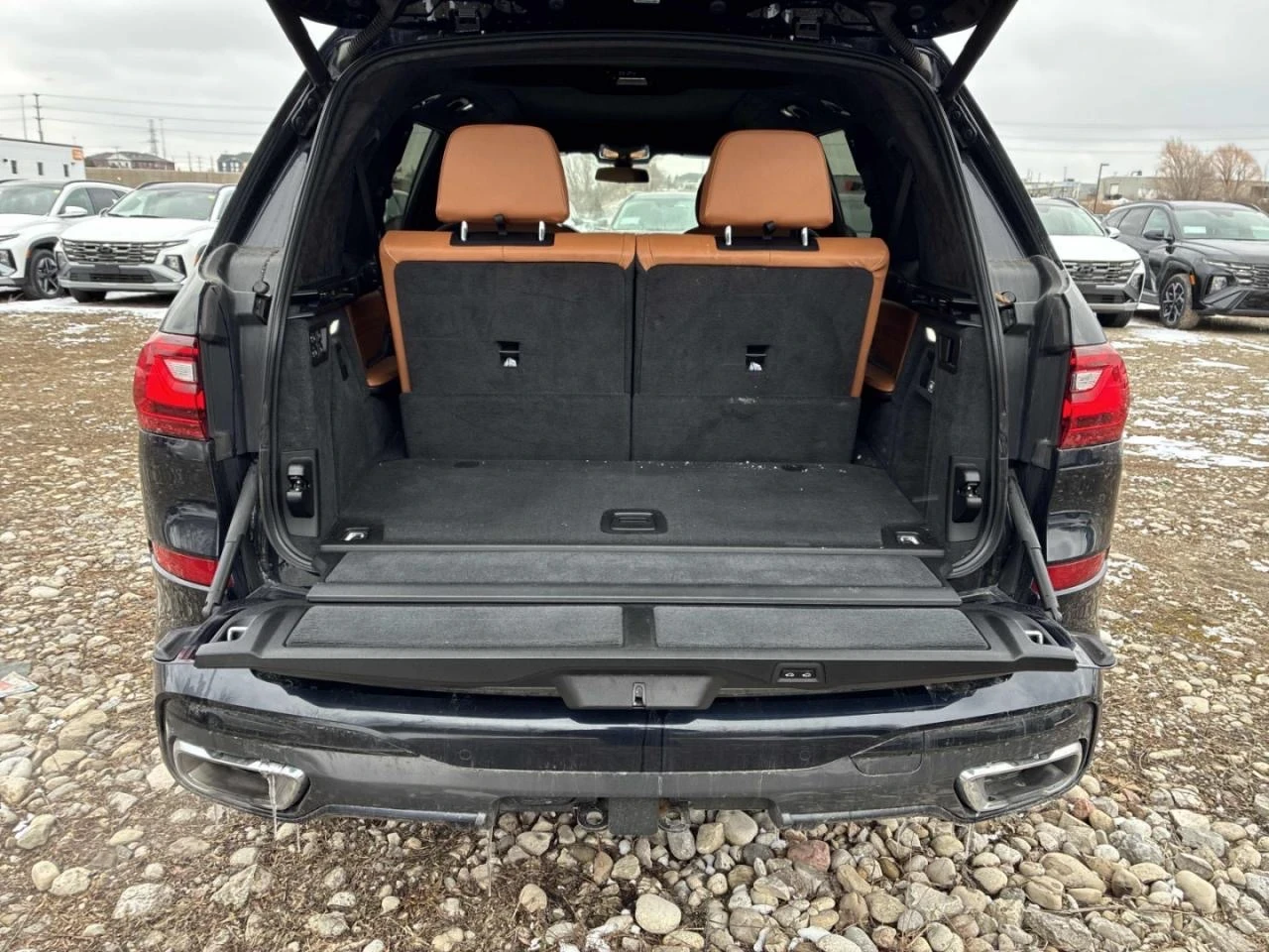 BMW X7 M-pkg* Distronic* Harmon/Kardon* Подгрев* 360Камер, снимка 12 - Автомобили и джипове - 54011456