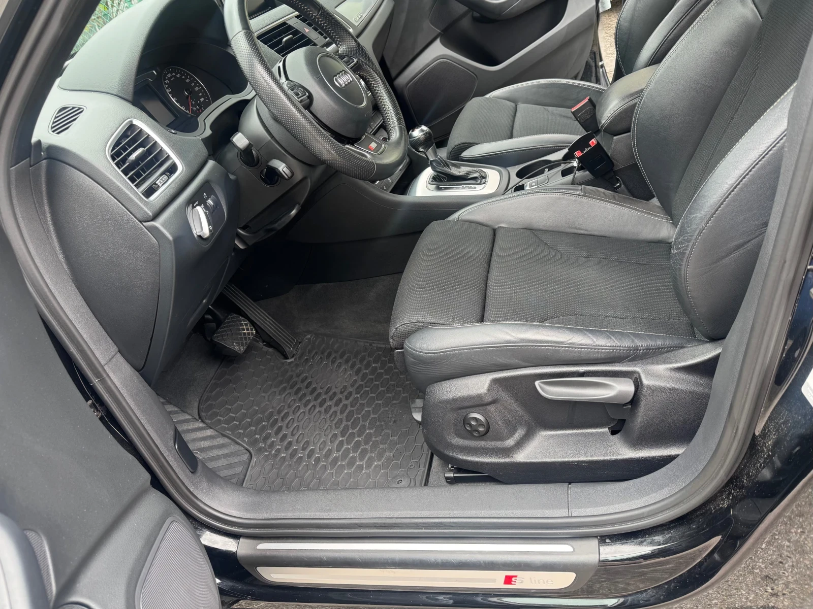 Audi Q3 S-line Quattro, снимка 3 - Автомобили и джипове - 54466749