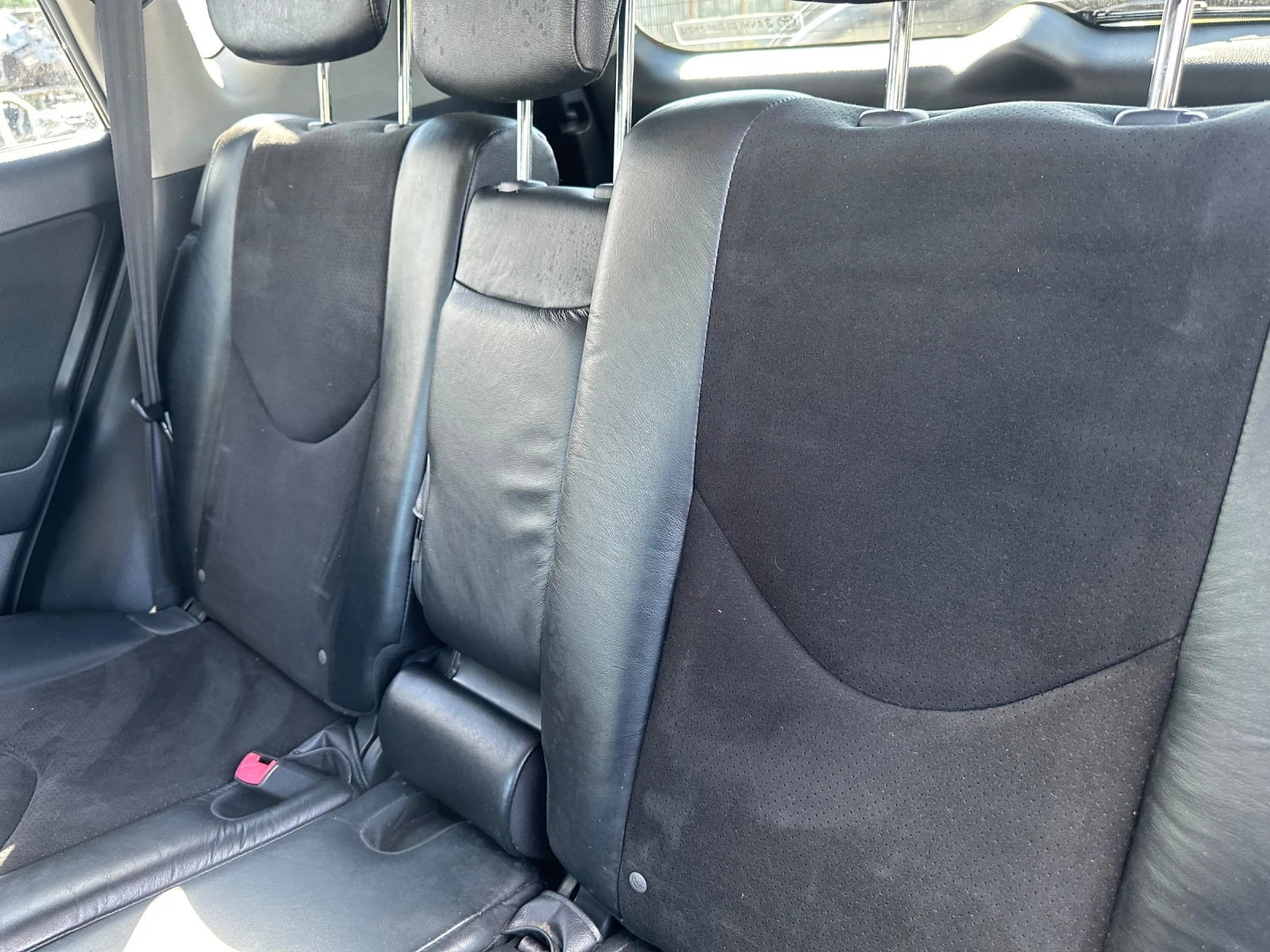 Toyota Rav4 RAV4 2.2 D-4D  EXECUTIVE / НАПЪЛНО ОБСЛУЖЕНА /4х4/, снимка 9 - Автомобили и джипове - 54922243