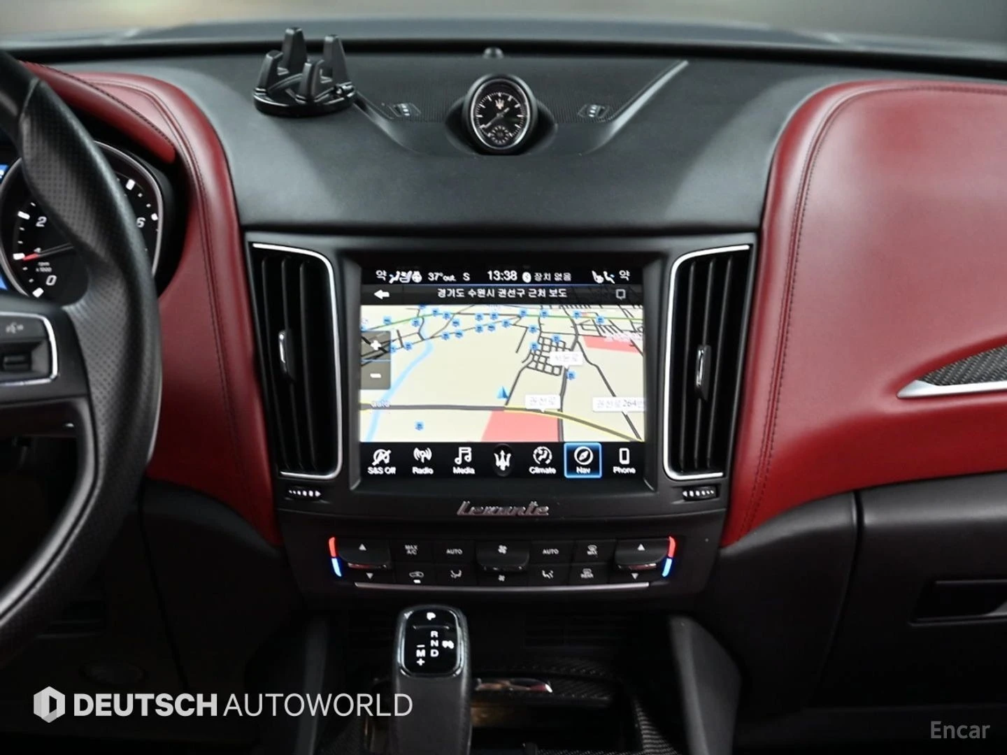 Maserati Levante 3.0 AWD GRAN SPORT* КОЖА* ОБДУХВ* НАВИ* ПАНО, снимка 12 - Автомобили и джипове - 55435099
