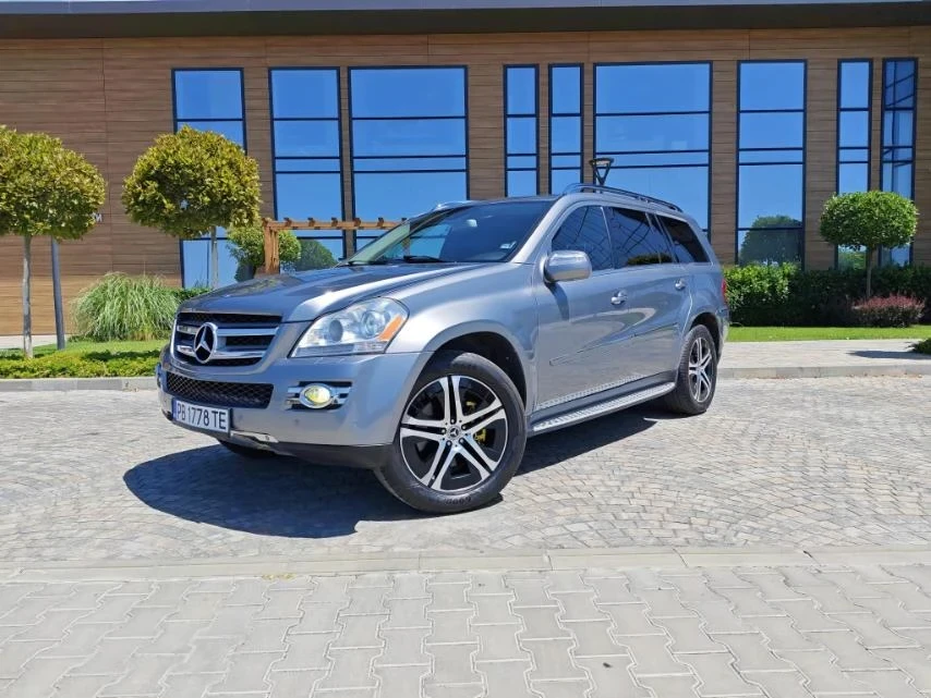 Mercedes-Benz GL 450 Газ-бензин Монитори