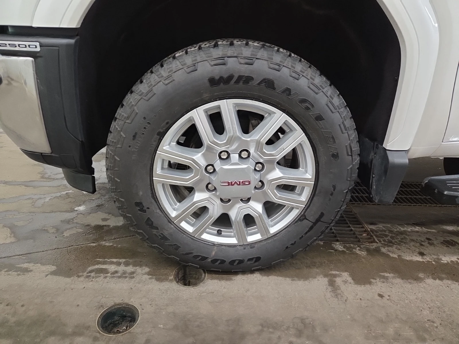 Gmc Sierra SLT| HUD| ОБДУХ| 360| 2 КЛЮЧА| 10к КМ| , снимка 6 - Автомобили и джипове - 55842845