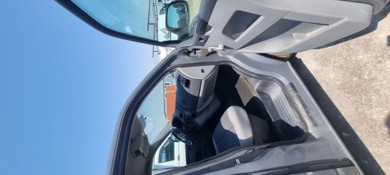 VW T5, снимка 8 - Бусове и автобуси - 52413487