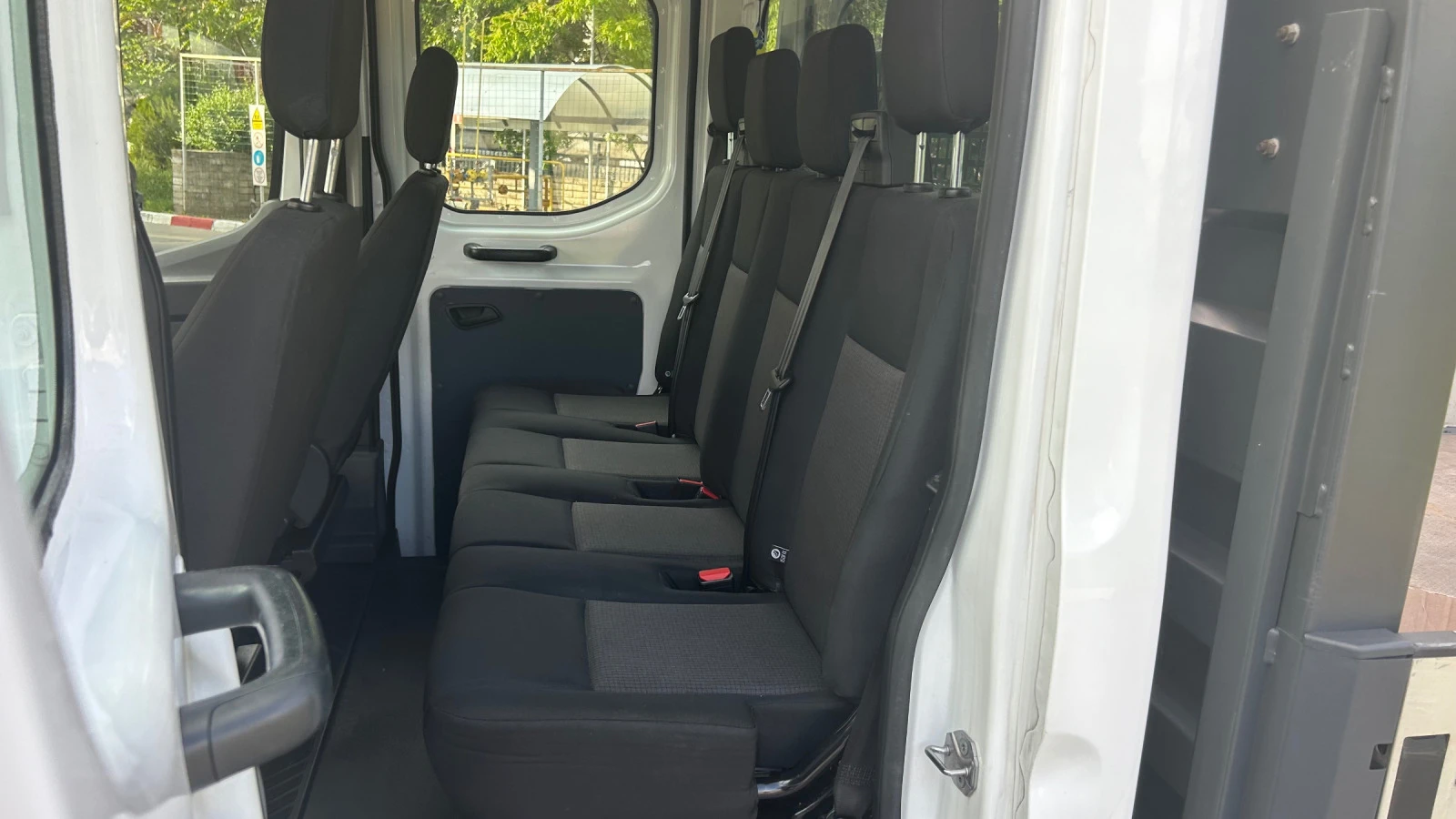 Ford Transit 2.0TDCi - изображение 8