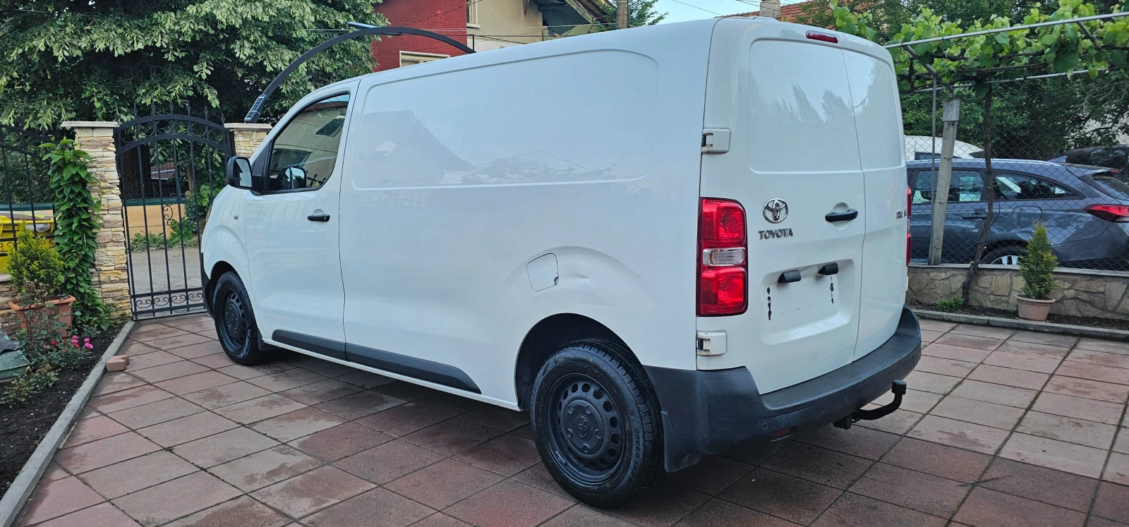 Toyota Proace 2.0D !!! 189000km Минал ГТП преди внос , снимка 7 - Бусове и автобуси - 54715791