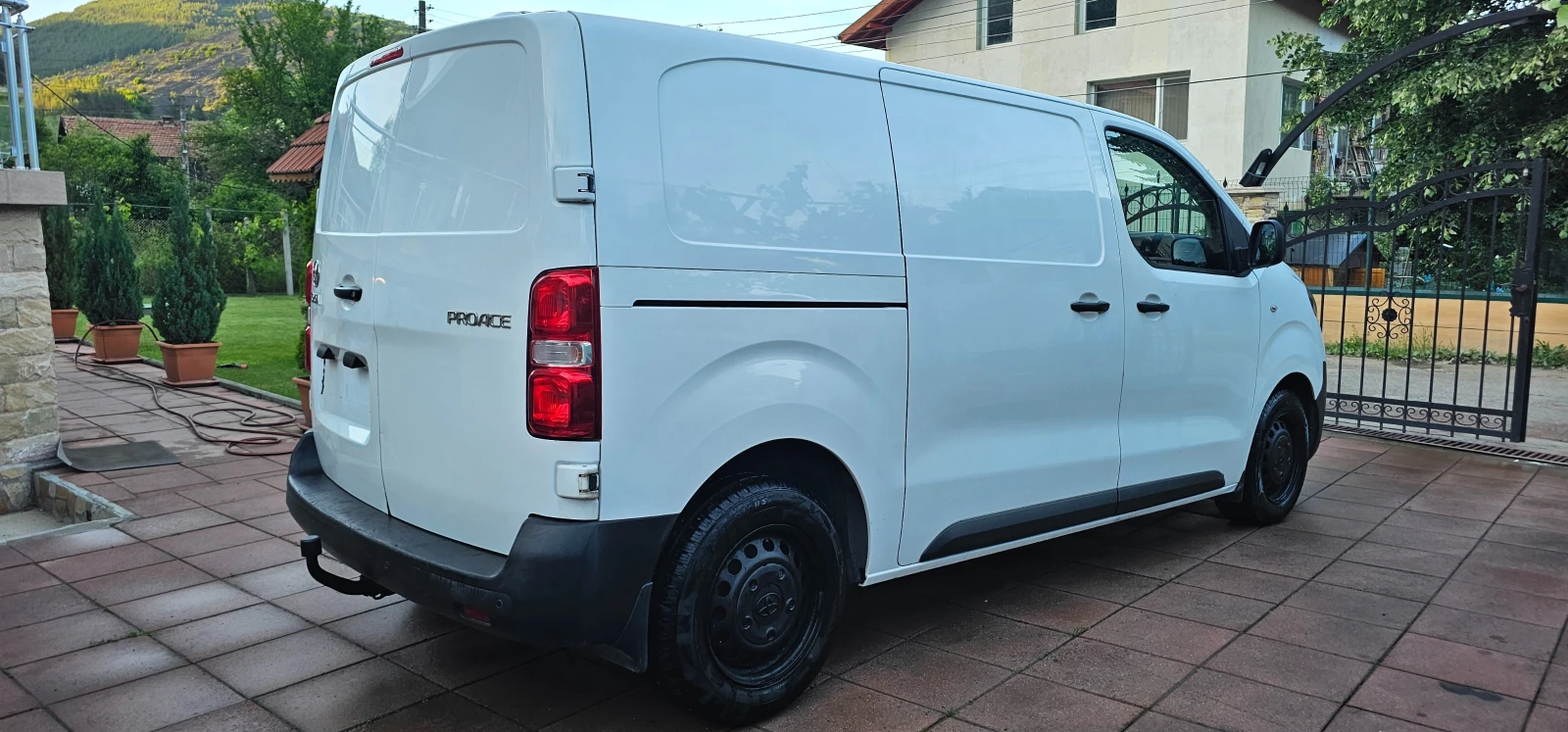 Toyota Proace 2.0D !!! 189000km Минал ГТП преди внос , снимка 6 - Бусове и автобуси - 54715791