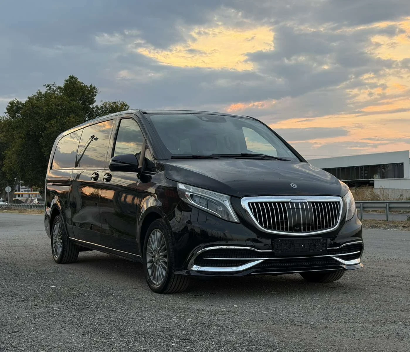 Mercedes-Benz V 250 MAYBACH EXTRA LONG, снимка 2 - Бусове и автобуси - 56039254