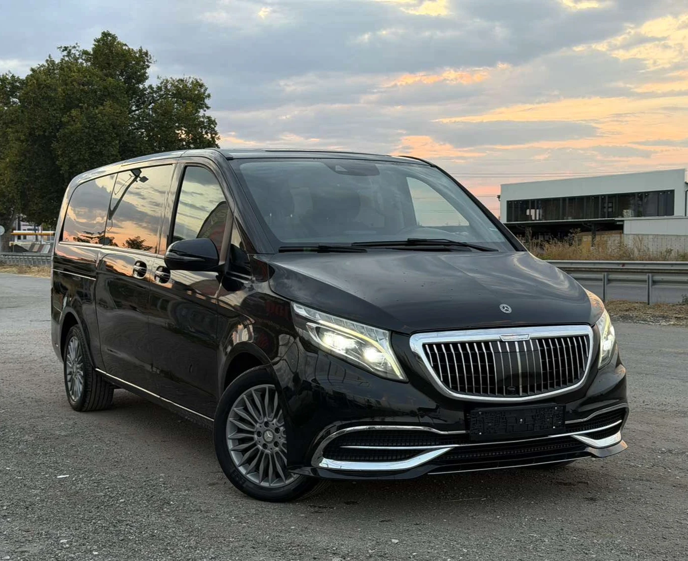 Mercedes-Benz V 250 MAYBACH EXTRA LONG, снимка 7 - Бусове и автобуси - 56039254