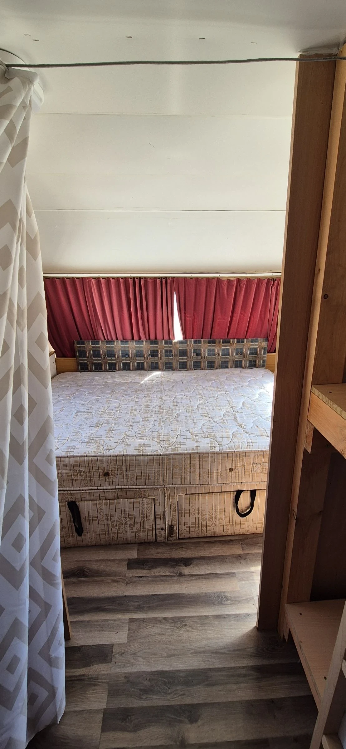 Каравана ABI Bessacarr 550 - изображение 9