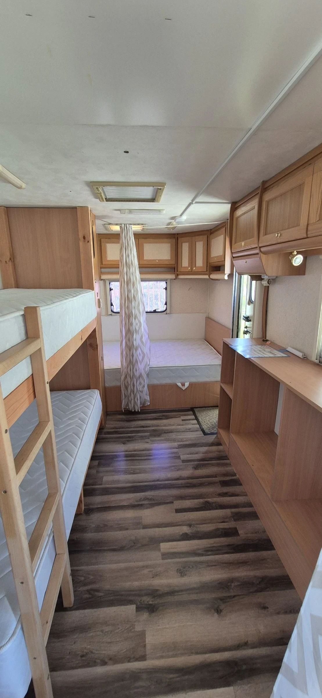 Каравана ABI Bessacarr 550 - изображение 7