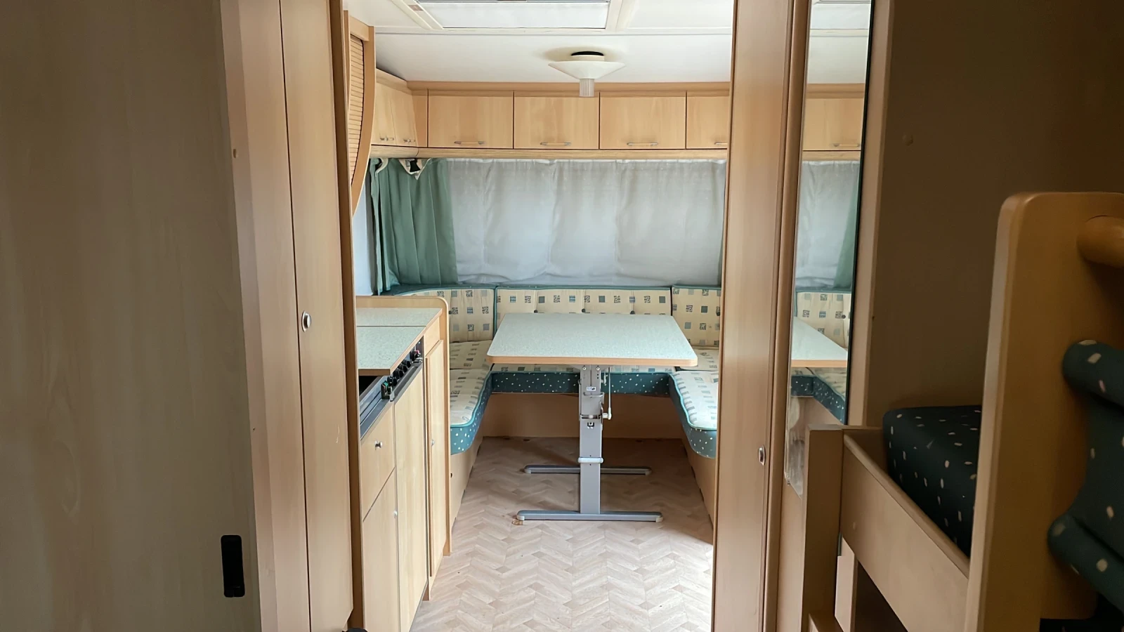 Каравана Burstner TK530 - изображение 3