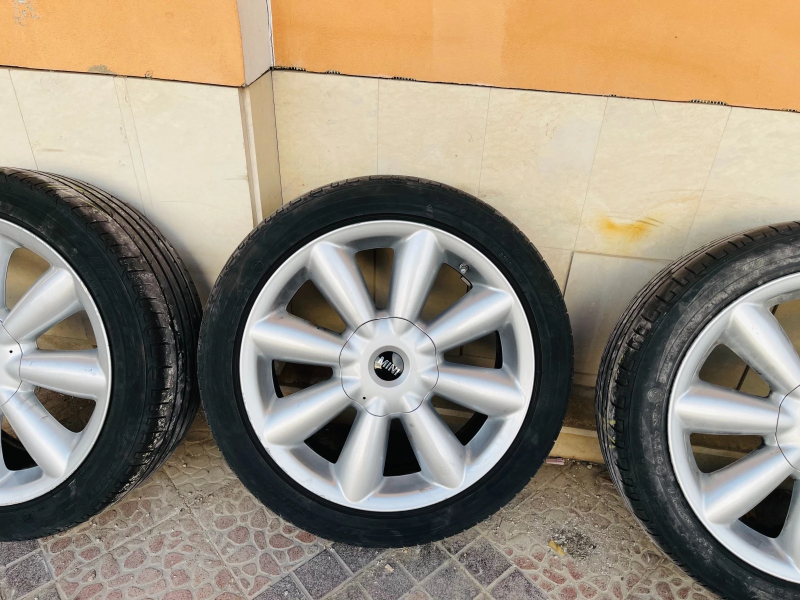    225/45R18  Mini | Mobile.bg   4