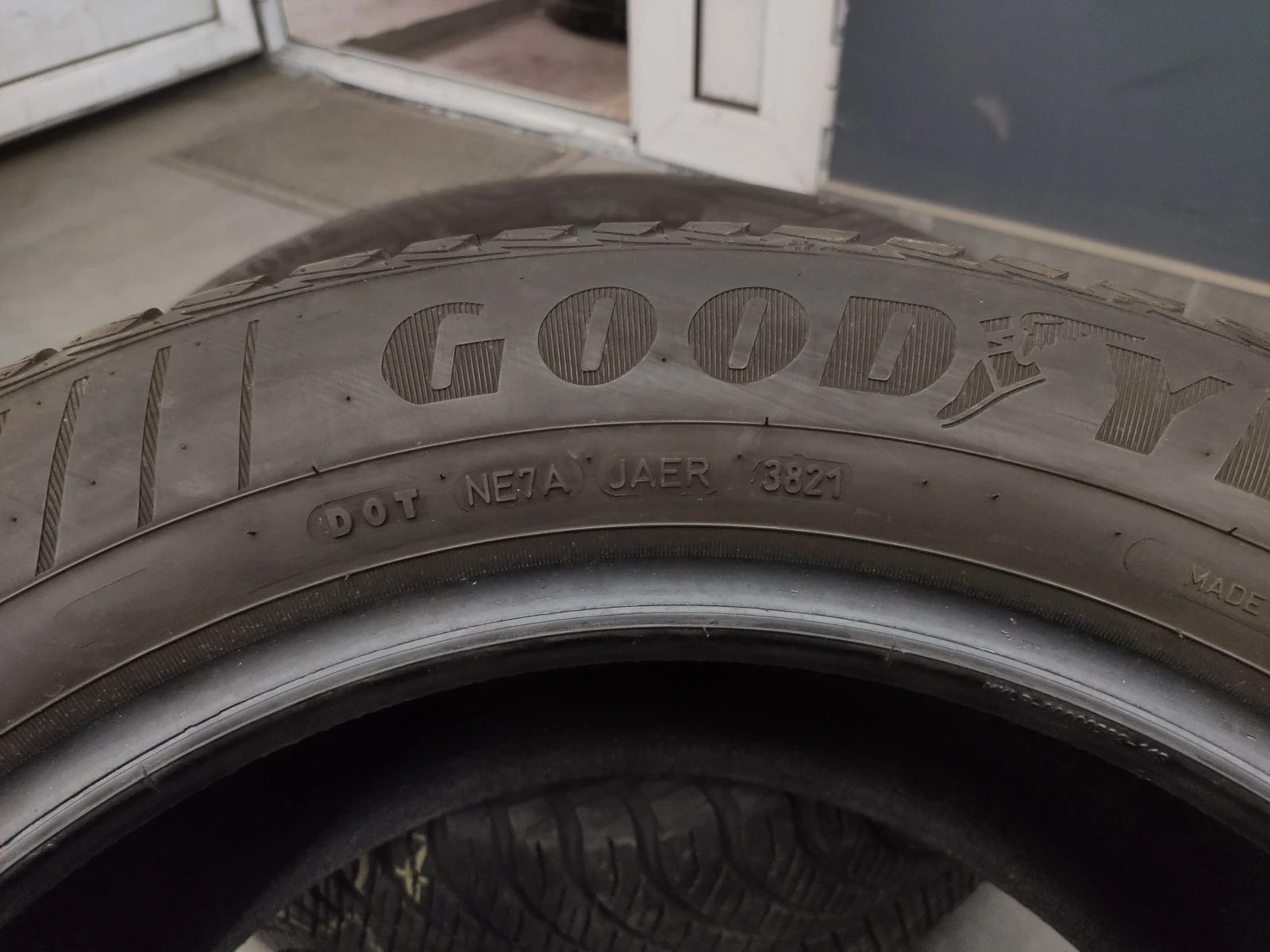  235/55R17 | Mobile.bg   9