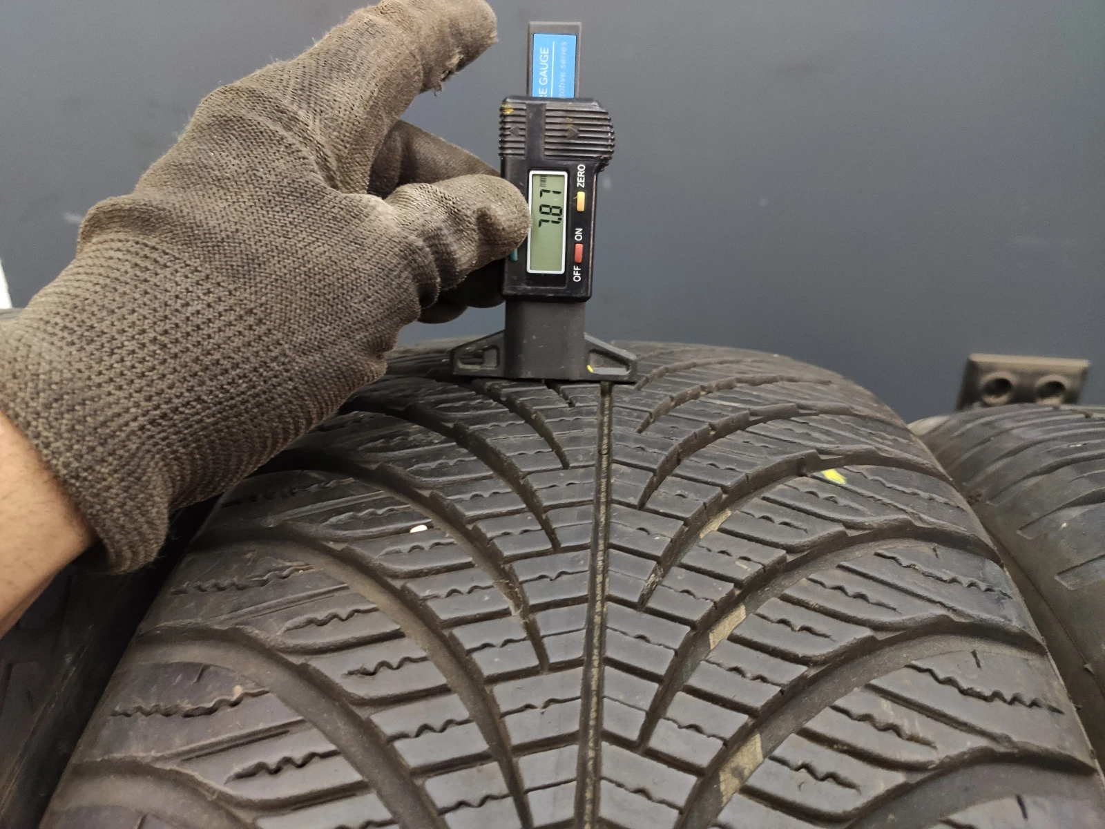  235/55R17 | Mobile.bg   7