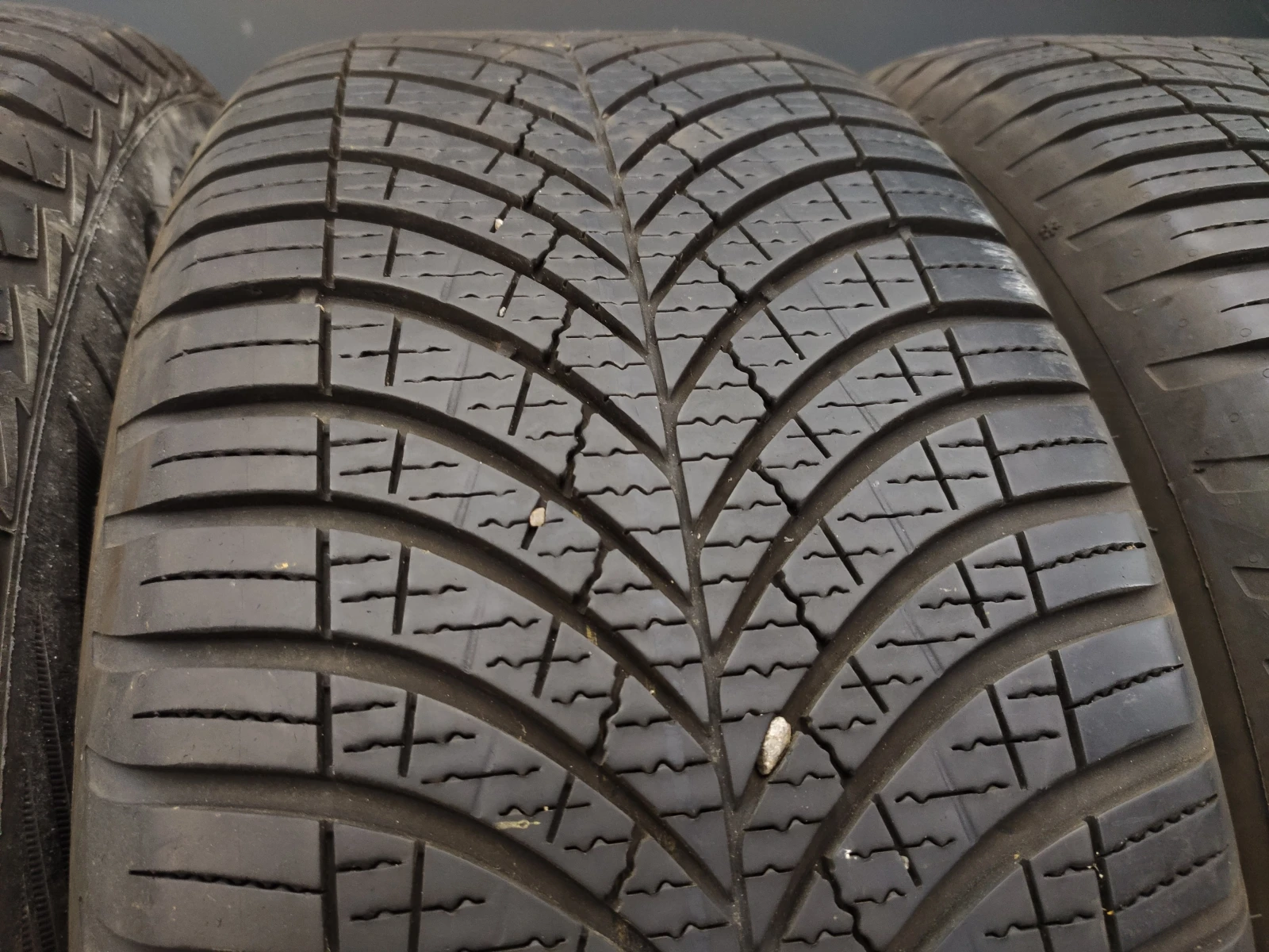  235/55R17 | Mobile.bg   2