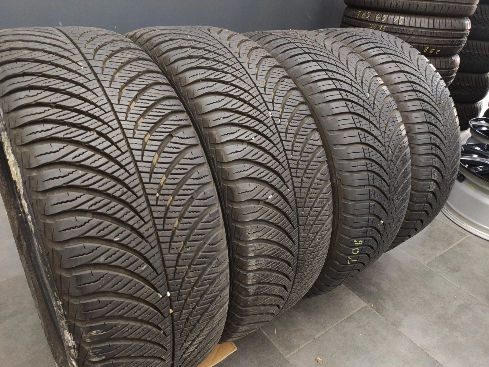  235/55R17 | Mobile.bg   5