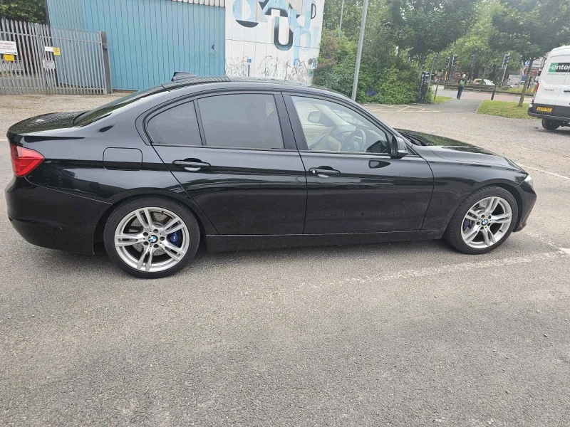 BMW 320, снимка 5 - Автомобили и джипове - 47864925