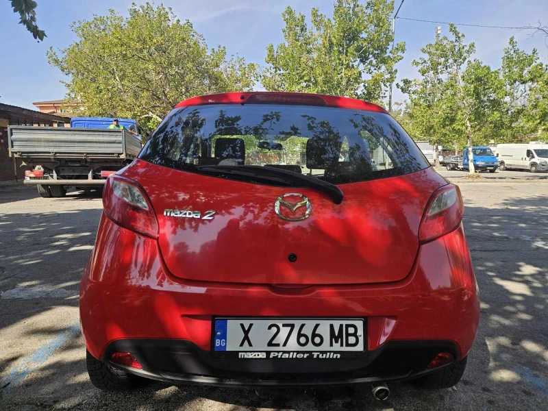 Mazda 2 1.3i, снимка 7 - Автомобили и джипове - 47318987