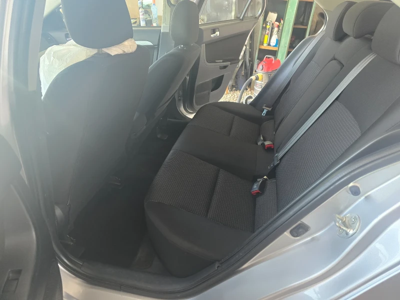 Mitsubishi Lancer 1.5 петфектна, снимка 13 - Автомобили и джипове - 51357731