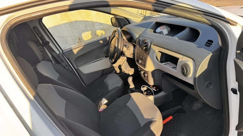 Dacia Dokker, снимка 11 - Автомобили и джипове - 52104684
