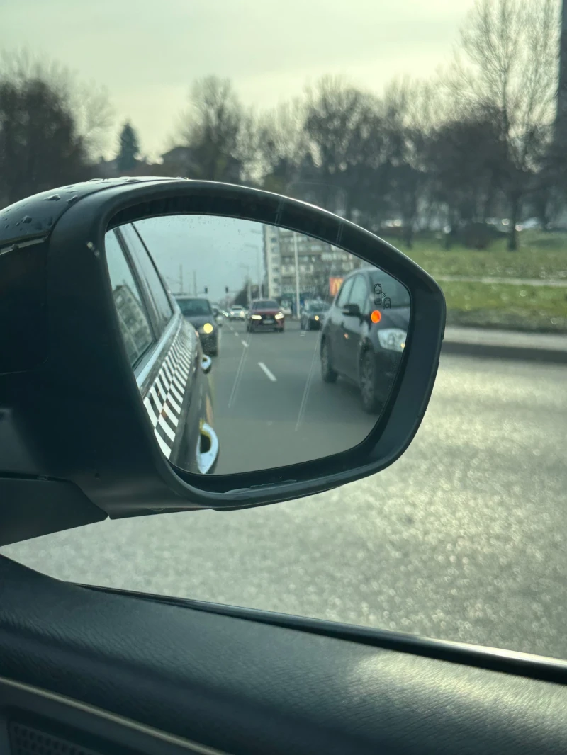 Peugeot 308 Allure/Pano/Full Led//Navi/Keyless/Dis/Hold/Park, снимка 10 - Автомобили и джипове - 52538939