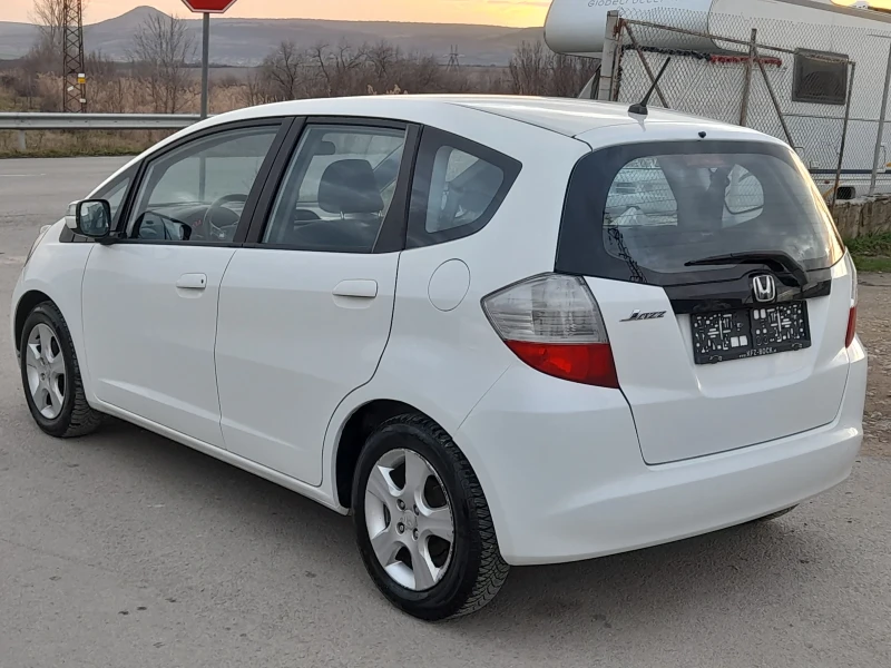Honda Jazz, снимка 4 - Автомобили и джипове - 53023972
