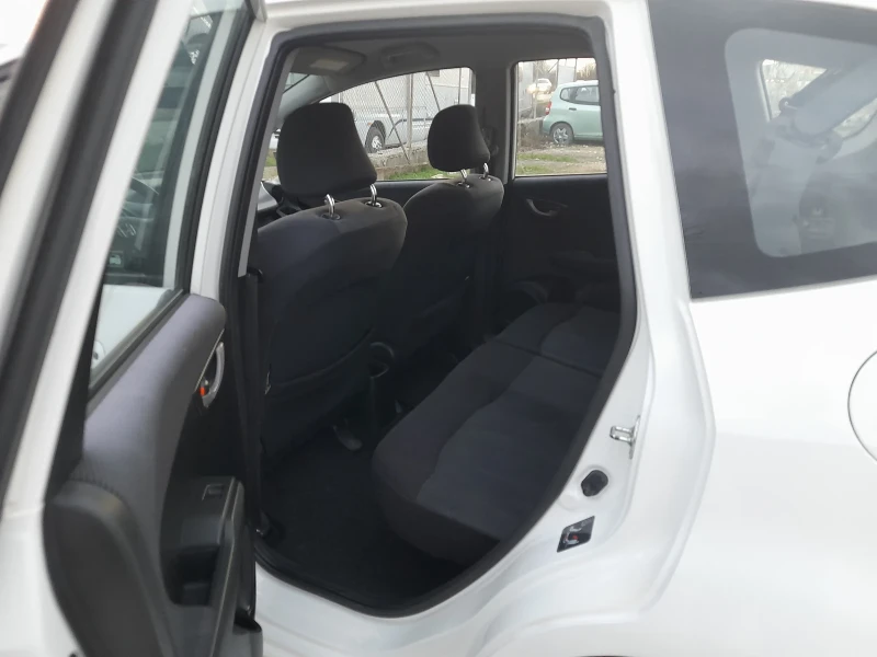 Honda Jazz, снимка 8 - Автомобили и джипове - 53023972