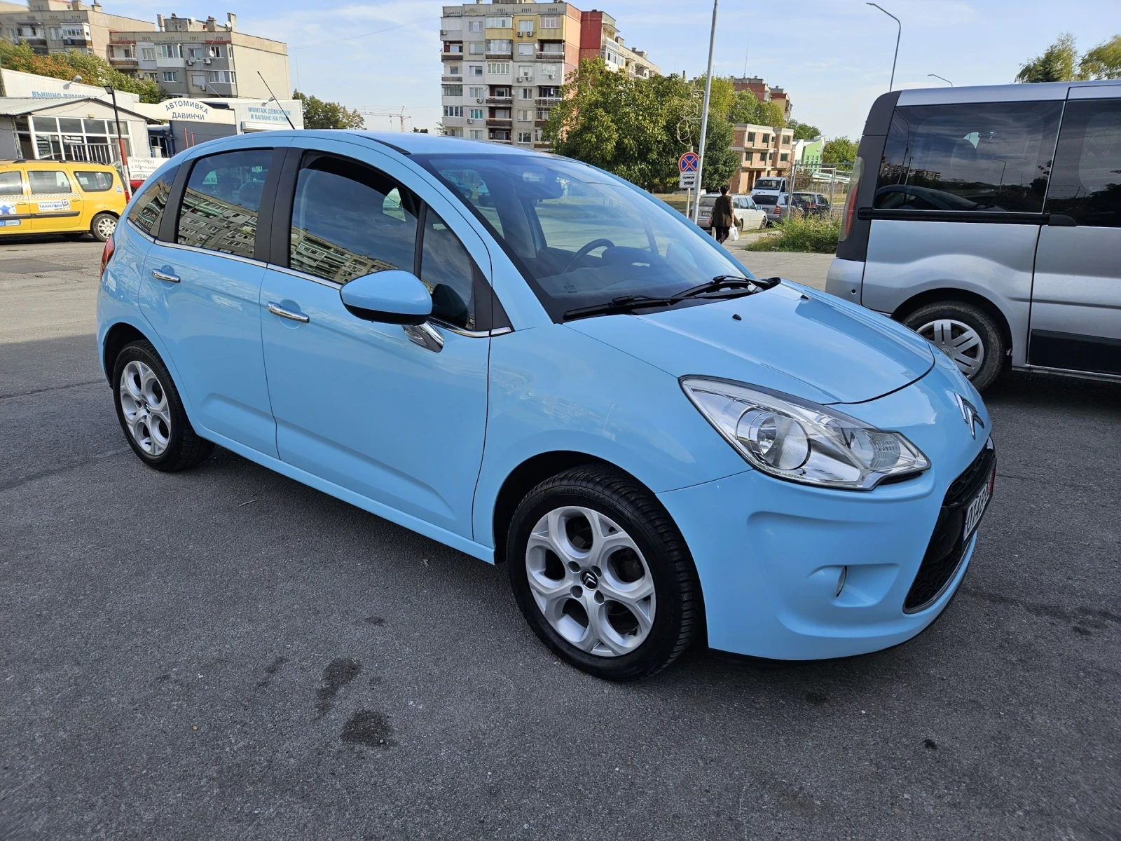 Citroen C3 1.4HDI..КЛИМАТРОНИК/ТОП СЪСТОЯНИЕ/УНИКАЛЕН ЦВЯТ - изображение 2