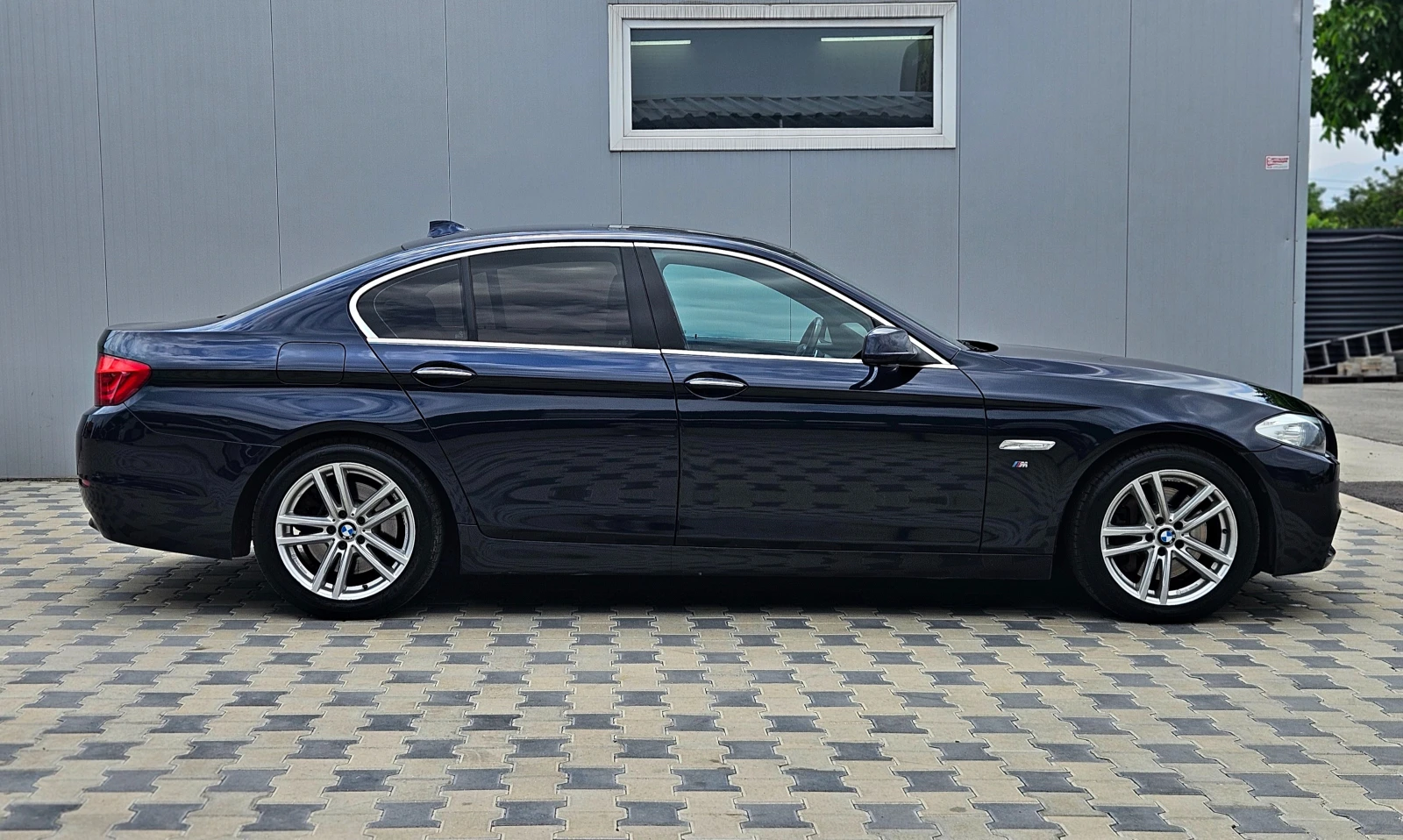 BMW 530 M/XD/ОБСЛУЖЕН/CAMERA/HUD/ПОДГРЕВ/SIGN/ПАМЕT/F1/LIZ - изображение 4