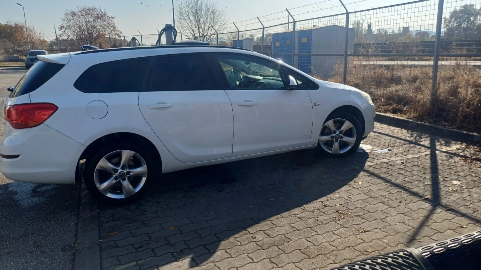 Opel Astra Sport tourer - изображение 8