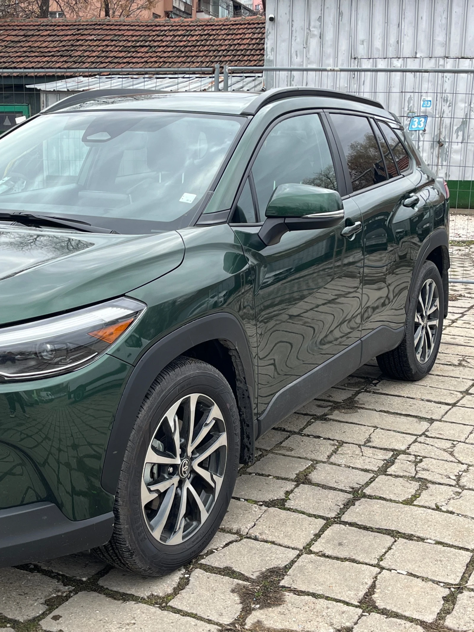 Toyota Corolla Cross XLE - изображение 3