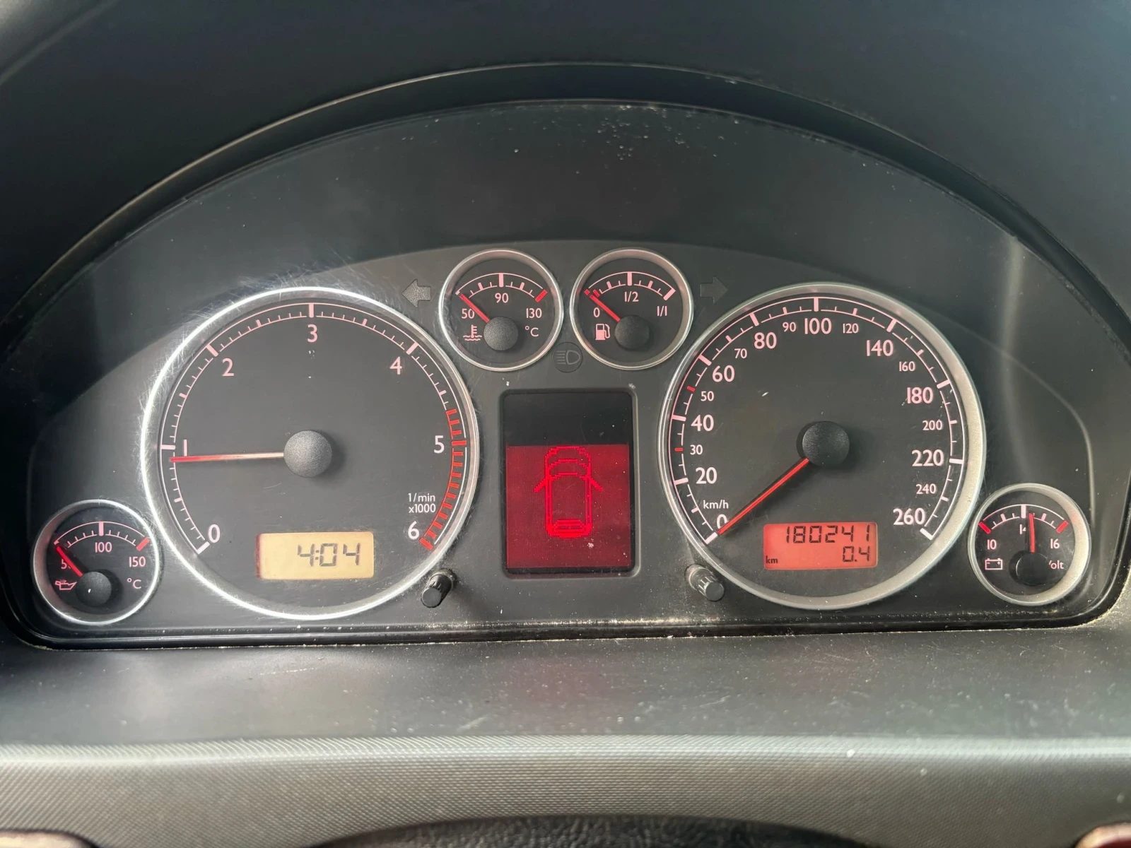 Seat Alhambra 1, 900 TDI EURO4 - изображение 10