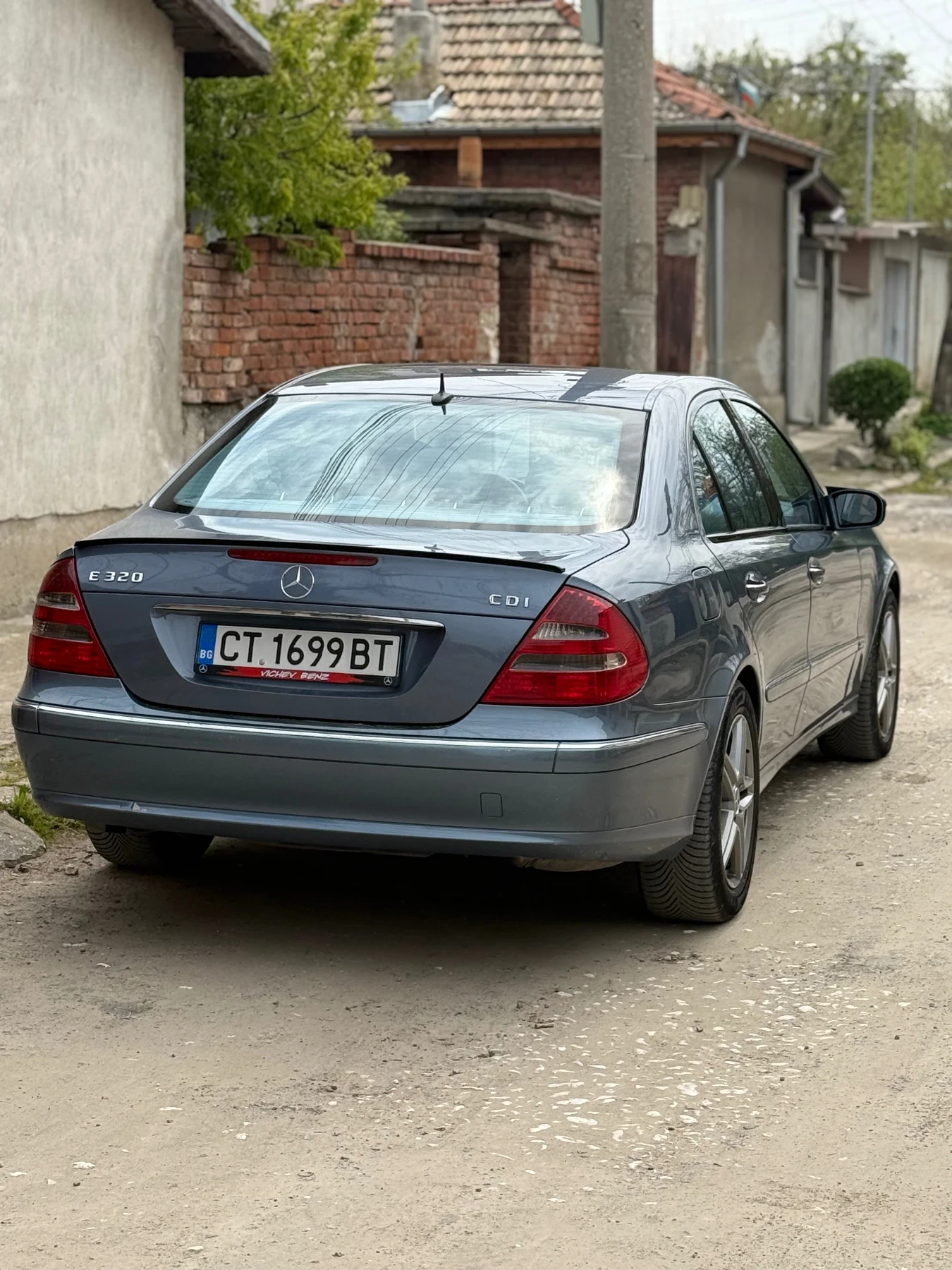 Mercedes-Benz E 320  - изображение 10