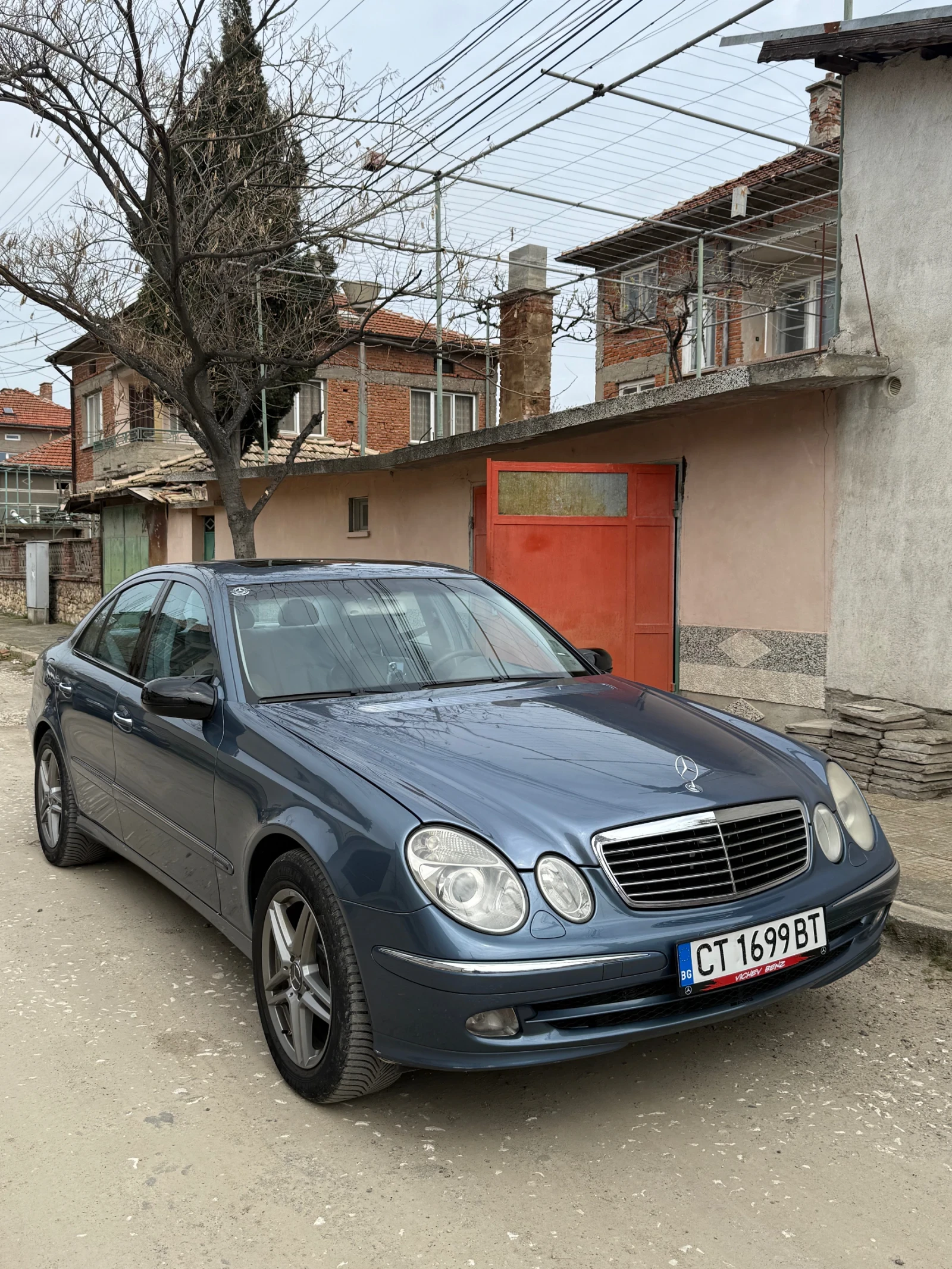 Mercedes-Benz E 320  - изображение 3